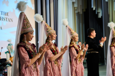 «Бірлік» ансамблі Жапониядағы EXPO 2025 көрмесінде Қазақстан мәдениетін таныстырды